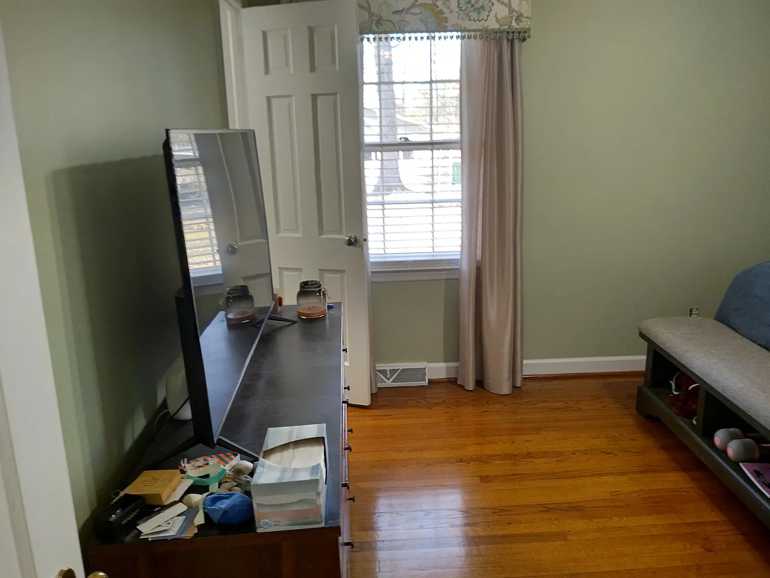 3 bed, 1618 sqft, $2,400 — Photo 3