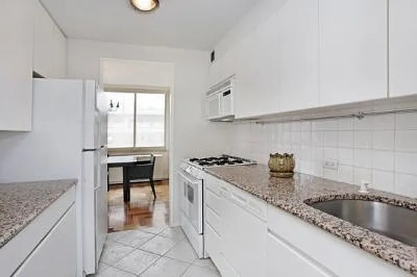 Rented by Corcoran | media 19