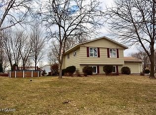 19360 Norfolk St NW, Elk River, MN 55330