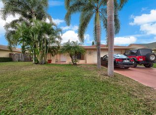 11657 Fir St, Palm Beach Gardens, FL 33410