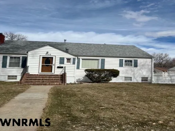 1150 R St, Gering, NE 69341