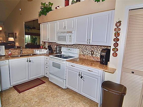 3rd image of 14520 Hickory Hill Ct APT 822