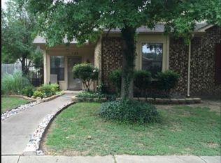 729 Normandy Dr, Euless, TX 76039