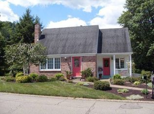 41 Elm Crest Dr, Wheeling, WV