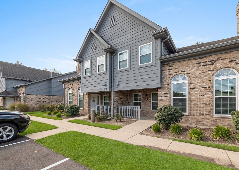 1st image of 43 Foxcroft Rd APT 119
