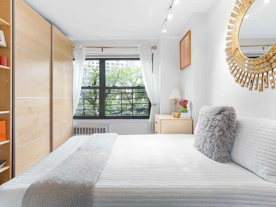 1st image of 165 W End Ave APT 2C