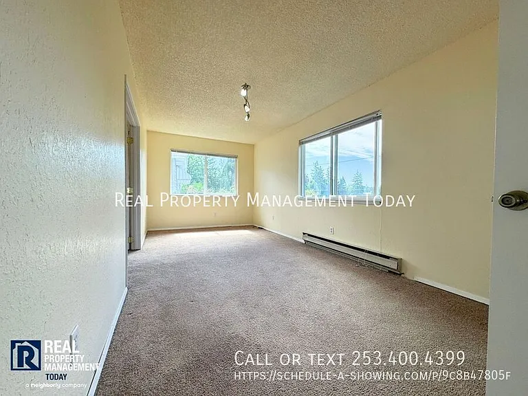 338 Regents Blvd #UPPER — Photo 10