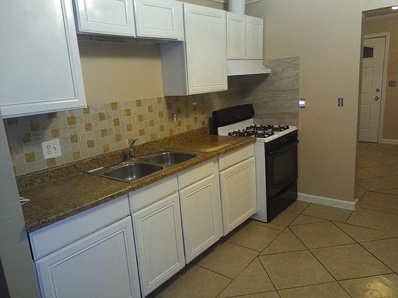 2nd image of 1436 N Chronicle Ave