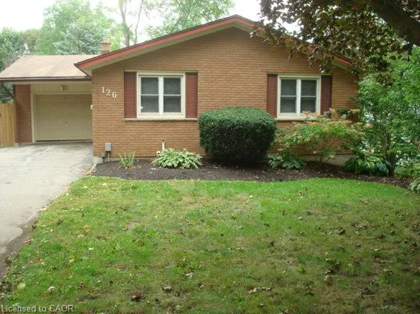 126 Avondale Rd, Cambridge, ON N3C 2E6