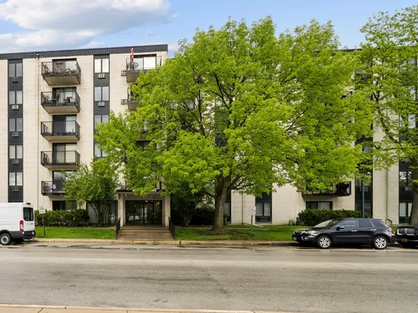 9701 N Dee Rd Unit 6C, Niles, IL 60714