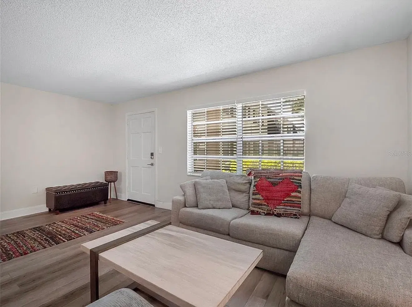 4335 Aegean Dr — Photo 2