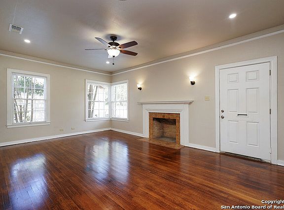 5th image of 136 Thomas Jefferson Dr