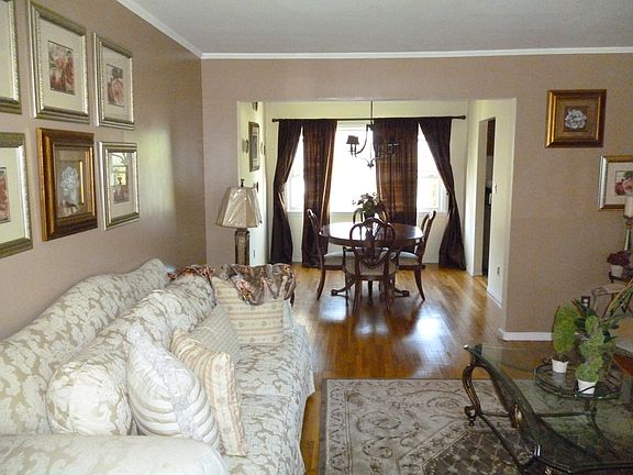4th image of 1077 Northgate Ct