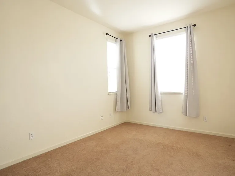 940 Chelebrooke Ct — Photo 22