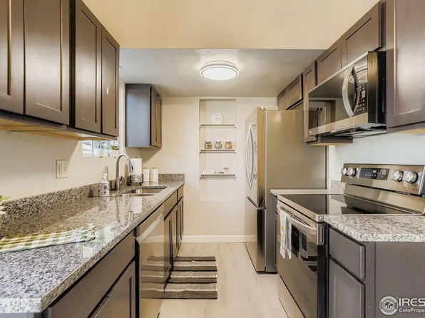 1061 Townley Cir, Longmont, CO 80501