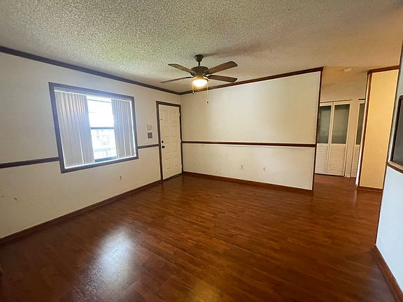 3rd image of 6040 Shakerwood Cir APT 206