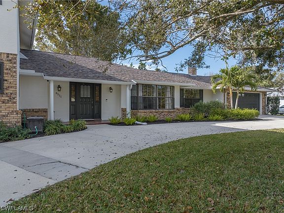 2nd image of 8511 Yorkshire Ln