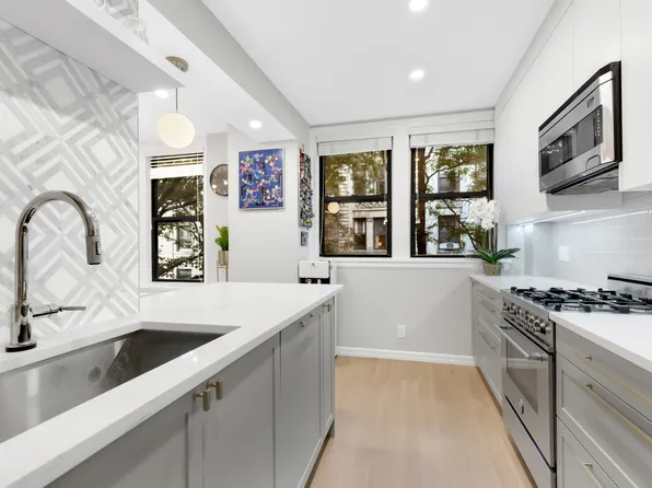 74 West 68th Street 4A image 1 of 10