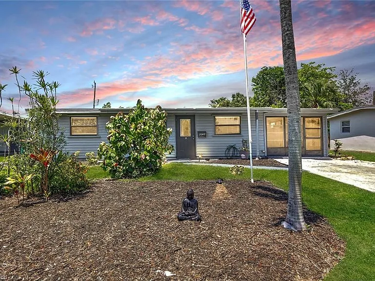 2047 Harbor Ln — Photo 28