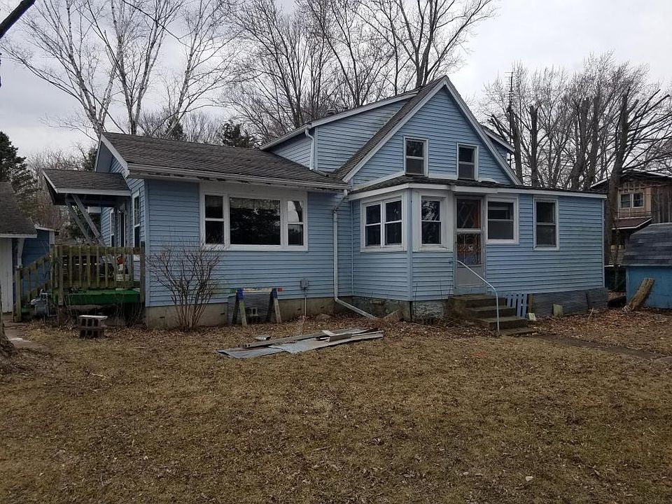 2nd image of 4137 Bennett St
