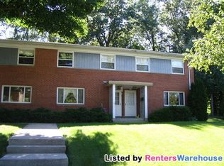 945 Woodland Ave, Port Washington, WI 53074