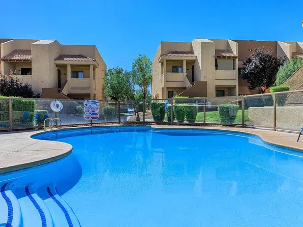 Eleven 11 Apartments