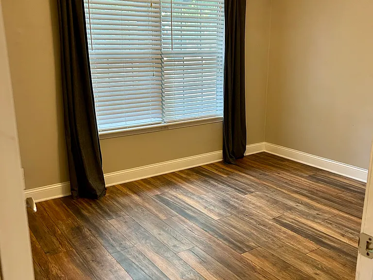 395 Glastonbury Ln — Photo 27