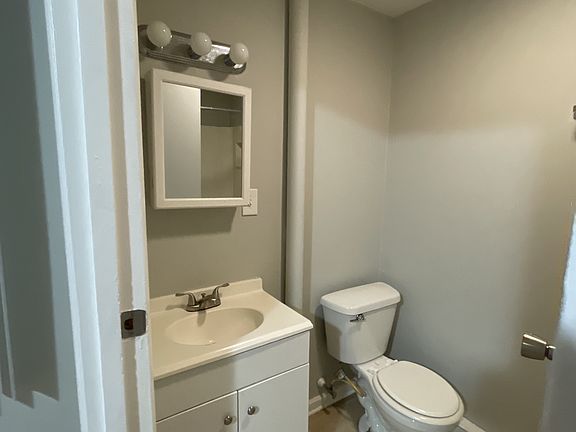 5th image of 2815 Penbrook Ave