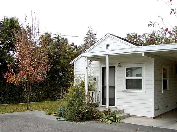 1st image of 141 Cresta Dr