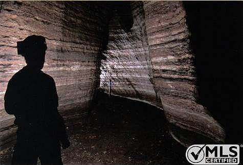 Singing Waters Cave 009 (upper pathways