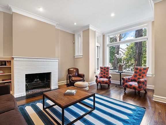 3rd image of 4347 N Hermitage Ave #1