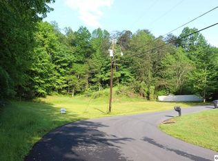 Pinyon Cir, Pigeon forge, TN 37863