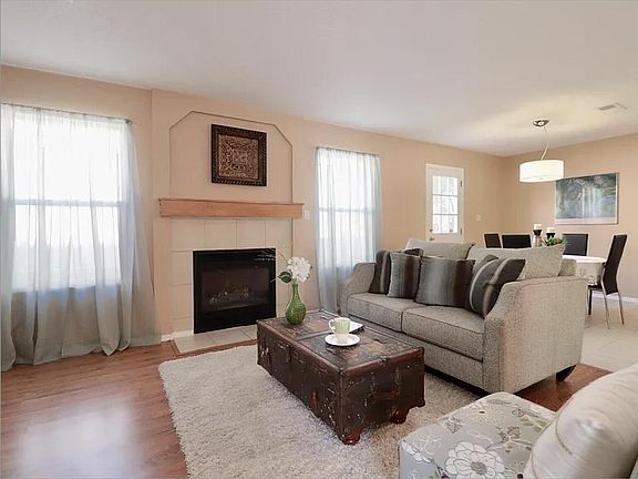 3rd image of 4309 Altura Vista Ln NE