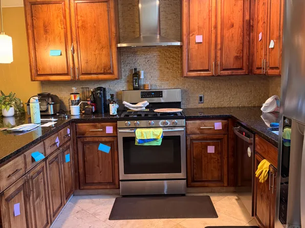 87 W Churchill St, Stockton, CA 95204