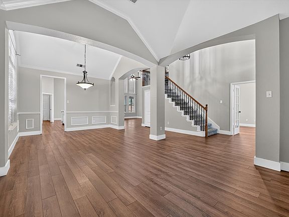3rd image of 4017 Strattford Dr