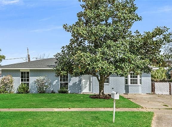 2nd image of 2836 Virginia Lee Dr