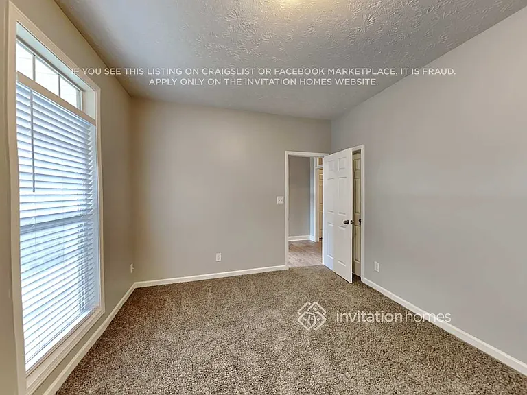 2015 Towne Park Dr — Photo 10