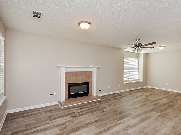 3rd image of 95 Victoria Blvd