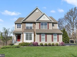230 Ironstone Ln, Elverson, PA 19520