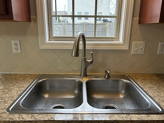 5th image of 2416 Rockaway Pl
