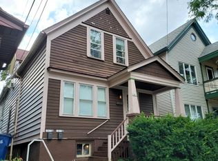 1815 N Astor St, Milwaukee, WI 53202