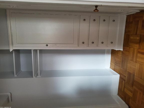 4th image of 1102 N Dearborn St #1726