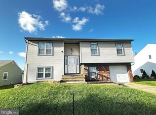 1024 Micawber Dr, Williamstown, NJ 08094