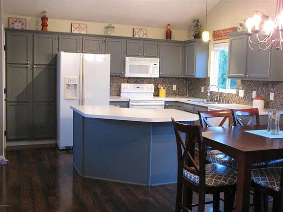 5th image of 4172 Ives Farm Ln NE