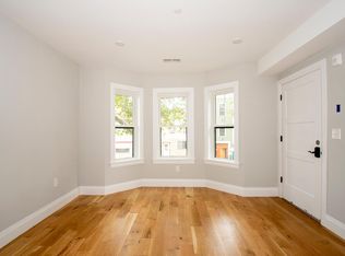 344 Chelsea St APT 2, Boston, MA 02128