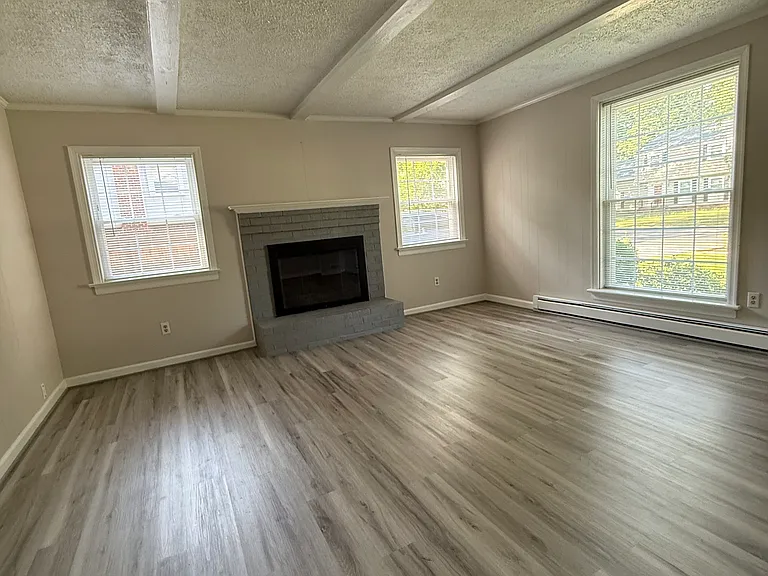 1616 Sainsbury Dr — Photo 9