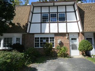 10 Roundtree Ct, Beacon, NY 12508