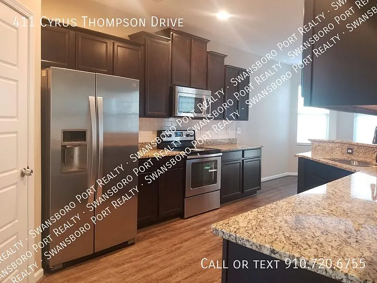 411 Cyrus Thompson Dr — Photo 13