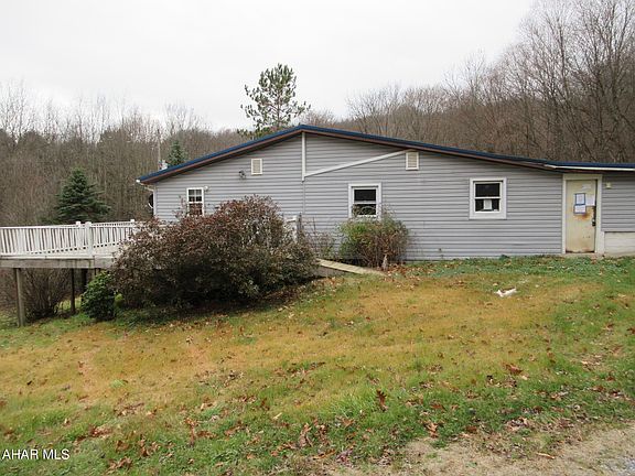 3rd image of 189 Hamlet Ln