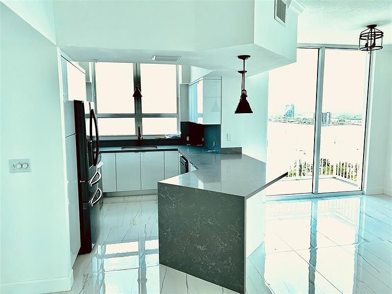 1st image of 2000 N Bayshore Dr APT 1610